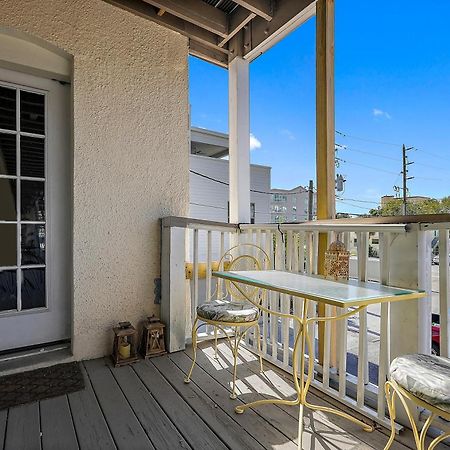 Retro Retreat In Dtsp - Explore The Downtown Area Sint-Petersburg Buitenkant foto