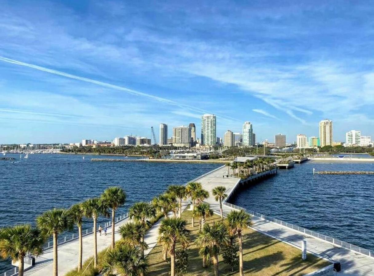 Retro Retreat In Dtsp - Explore The Downtown Area Sint-Petersburg Buitenkant foto