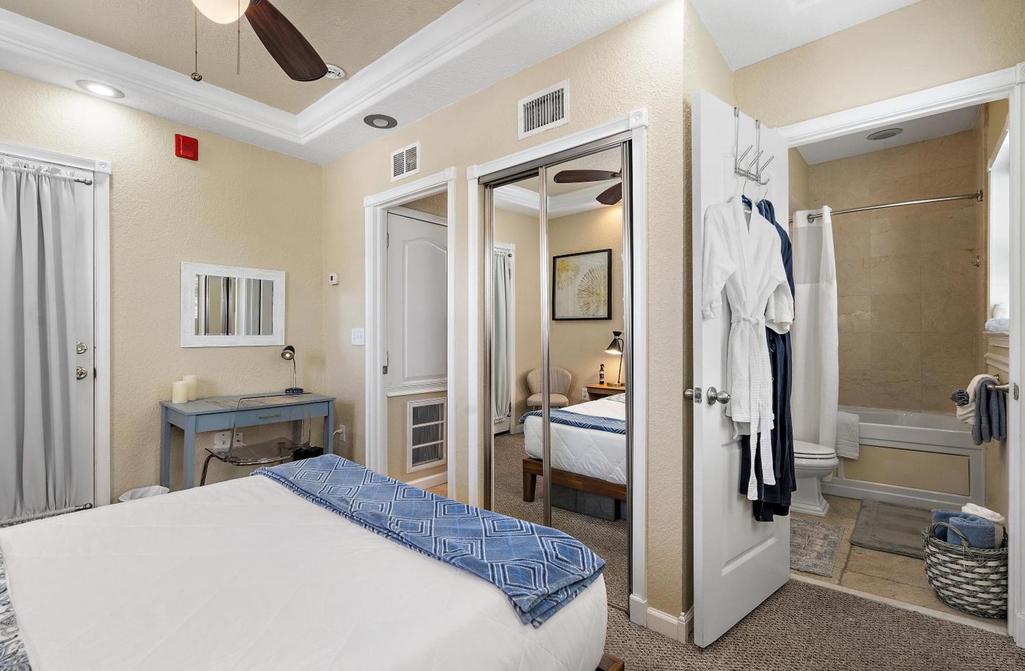Retro Retreat In Dtsp - Explore The Downtown Area Sint-Petersburg Buitenkant foto