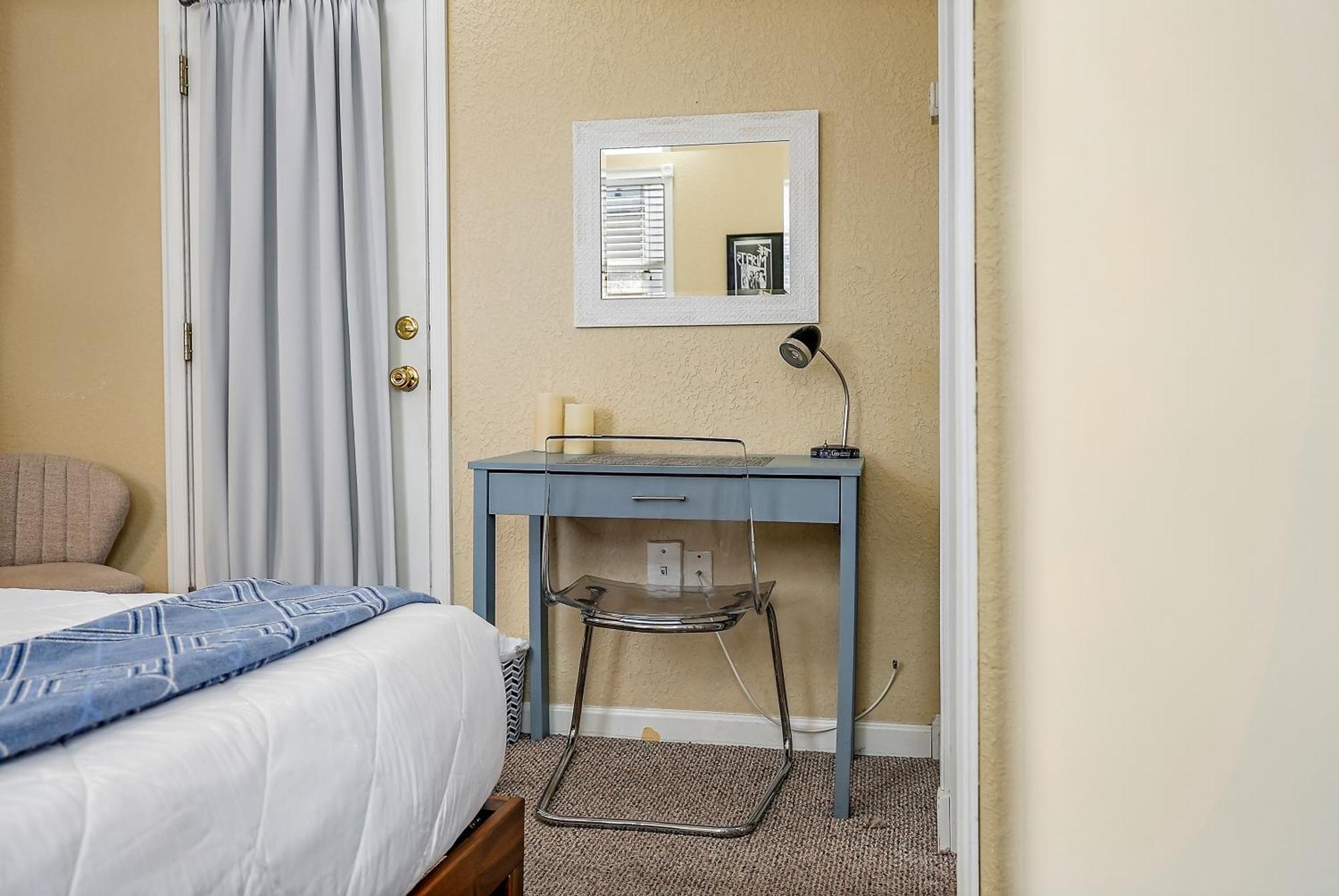 Retro Retreat In Dtsp - Explore The Downtown Area Sint-Petersburg Buitenkant foto