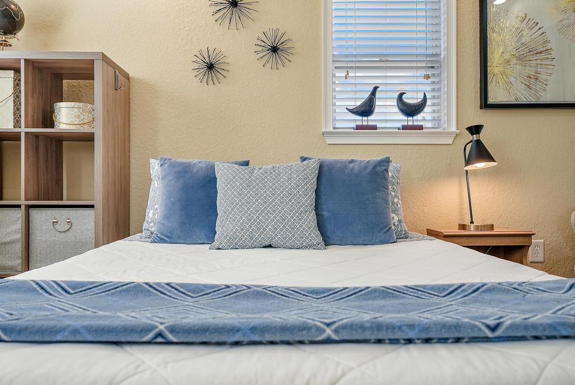 Retro Retreat In Dtsp - Explore The Downtown Area Sint-Petersburg Buitenkant foto