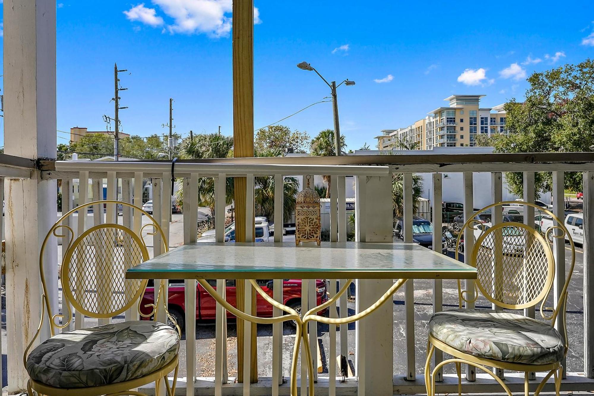 Retro Retreat In Dtsp - Explore The Downtown Area Sint-Petersburg Buitenkant foto